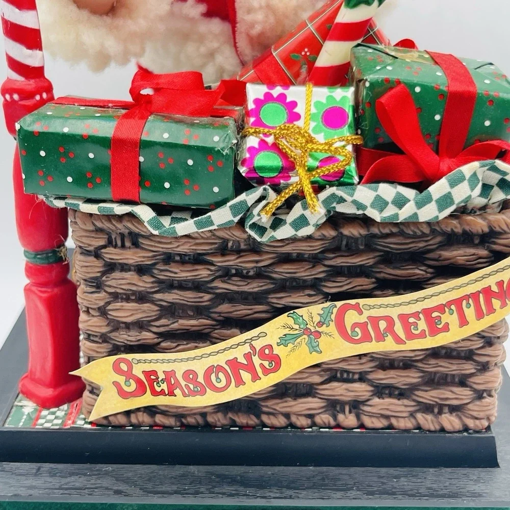 Santa Musical Scene Holiday Creations 1995 Toy Shop Bag Of Presents w/ Light 12